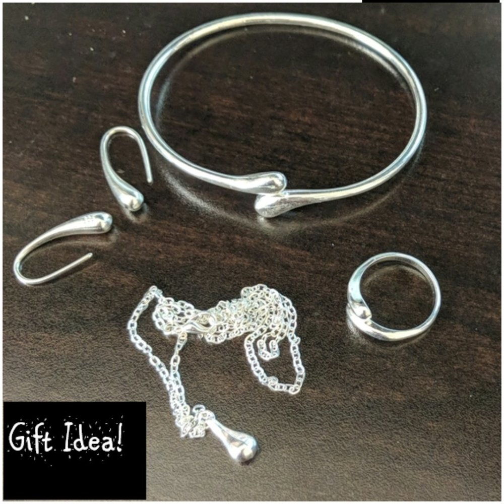 5 Part Teardrop Jewelry Set